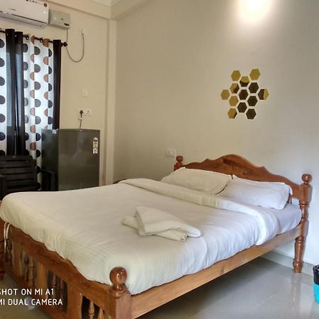 Candolim Beach Place Экстерьер фото
