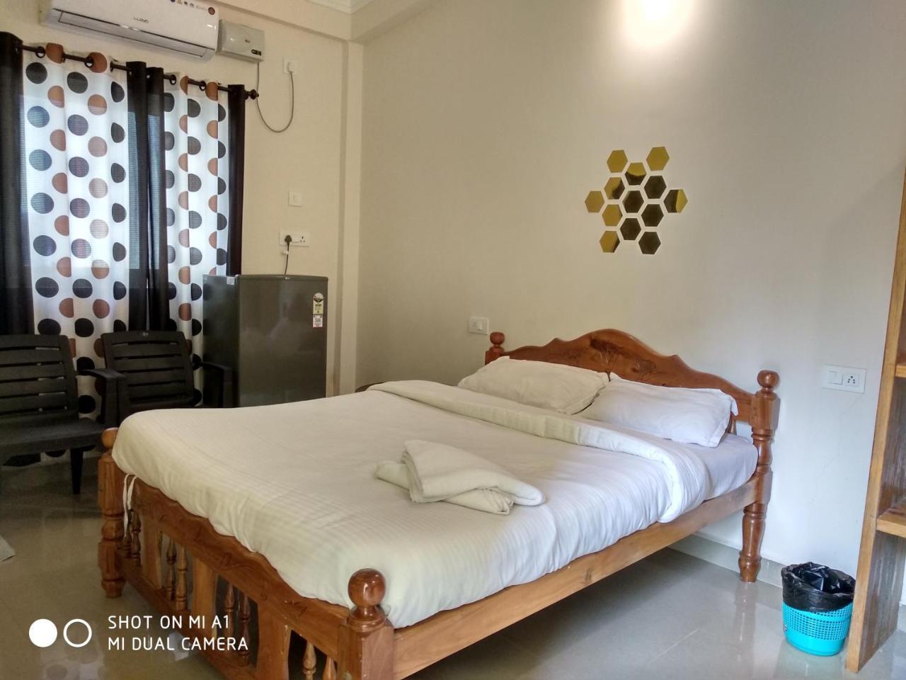 Candolim Beach Place Экстерьер фото