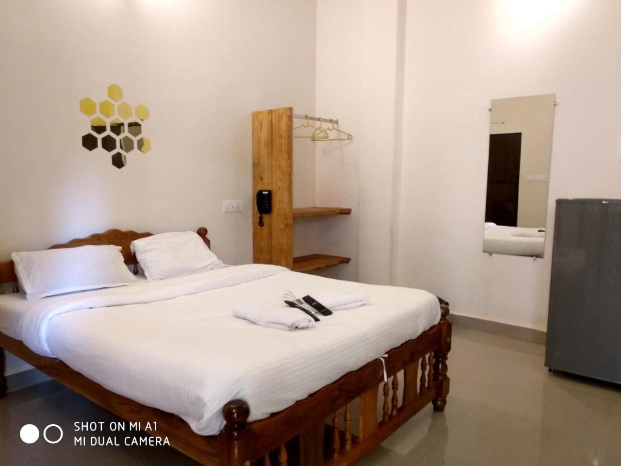 Candolim Beach Place Экстерьер фото