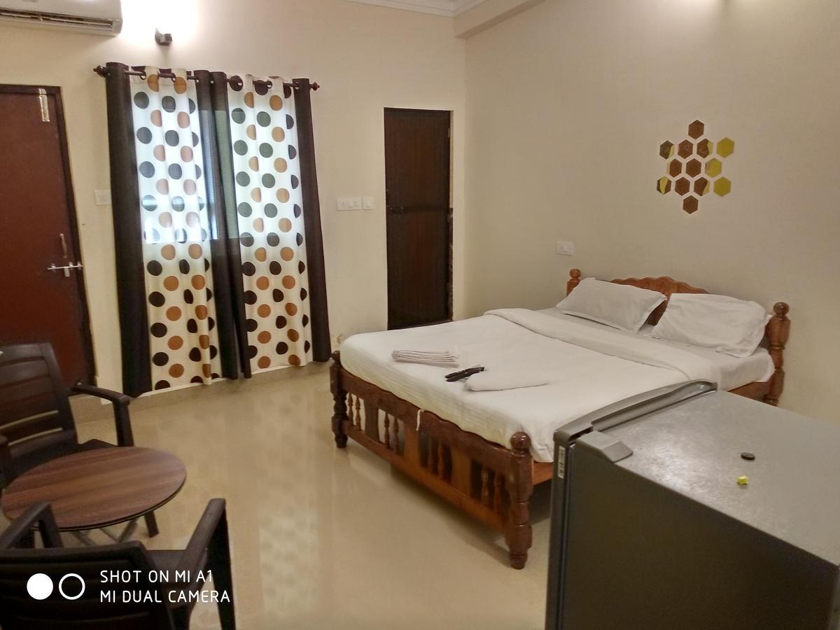 Candolim Beach Place Экстерьер фото