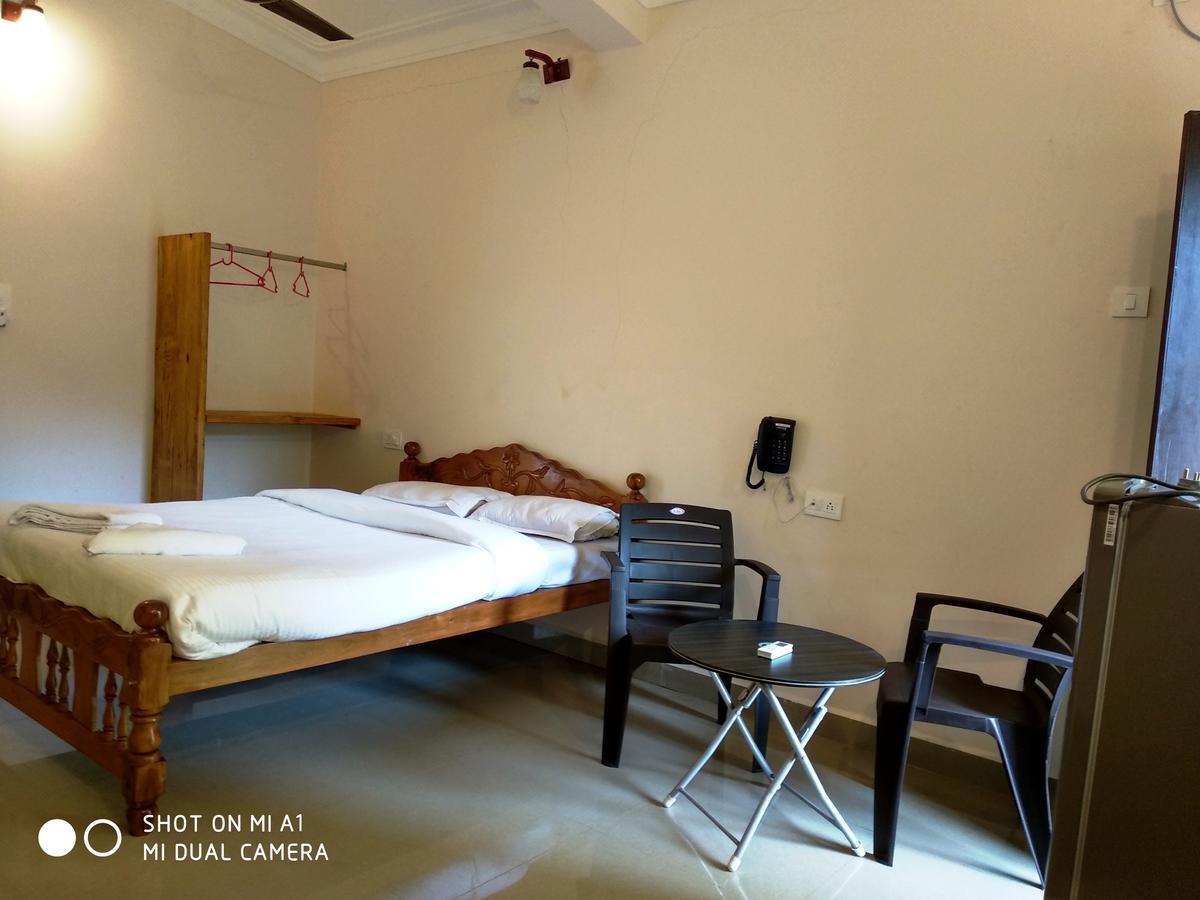 Candolim Beach Place Экстерьер фото
