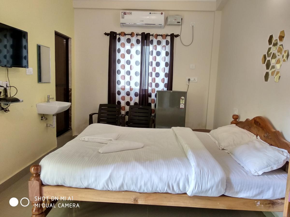 Candolim Beach Place Экстерьер фото
