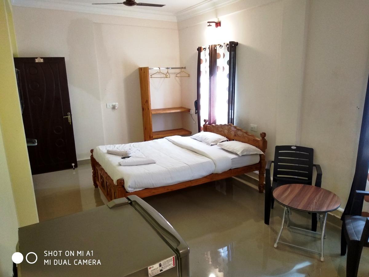 Candolim Beach Place Экстерьер фото