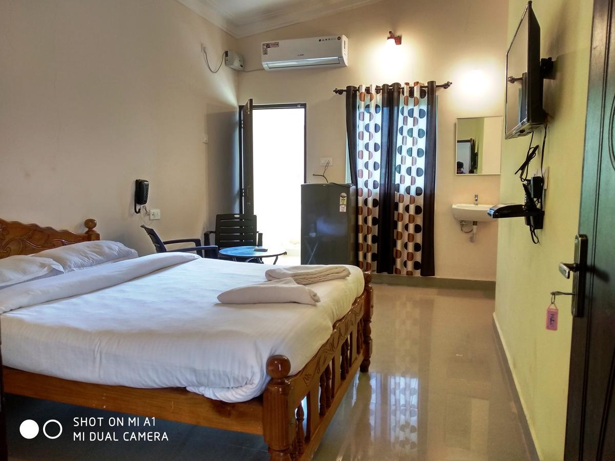 Candolim Beach Place Экстерьер фото
