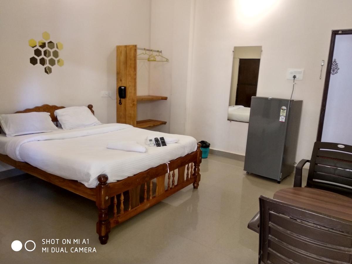 Candolim Beach Place Экстерьер фото